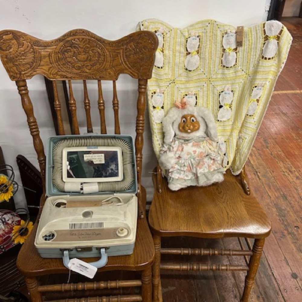 Solid brass small pineapple figurine place card h… - image 1